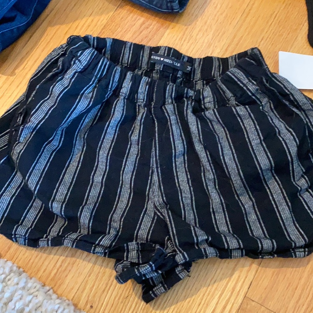 Brandy Melville Shorts - Picture 1 of 2